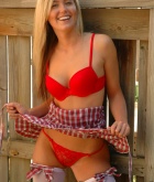 Alicia, blonde, strip, outdoors