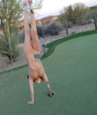 Jeskas Hotbox, strip, nude, golf, ass