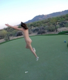 Jeskas Hotbox, strip, nude, golf, ass