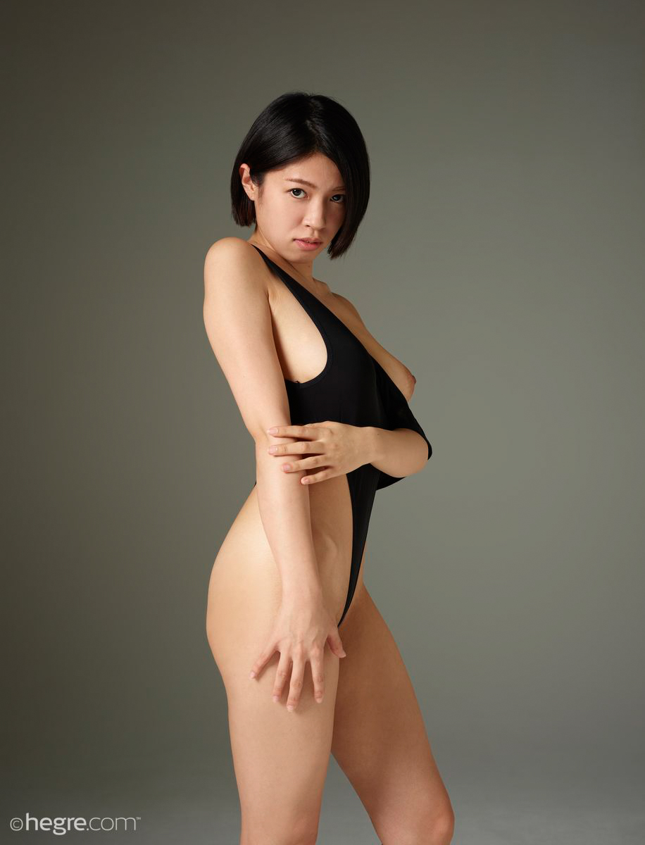 Sayoko, brunette, naked, shaved, boobs, studio, strip