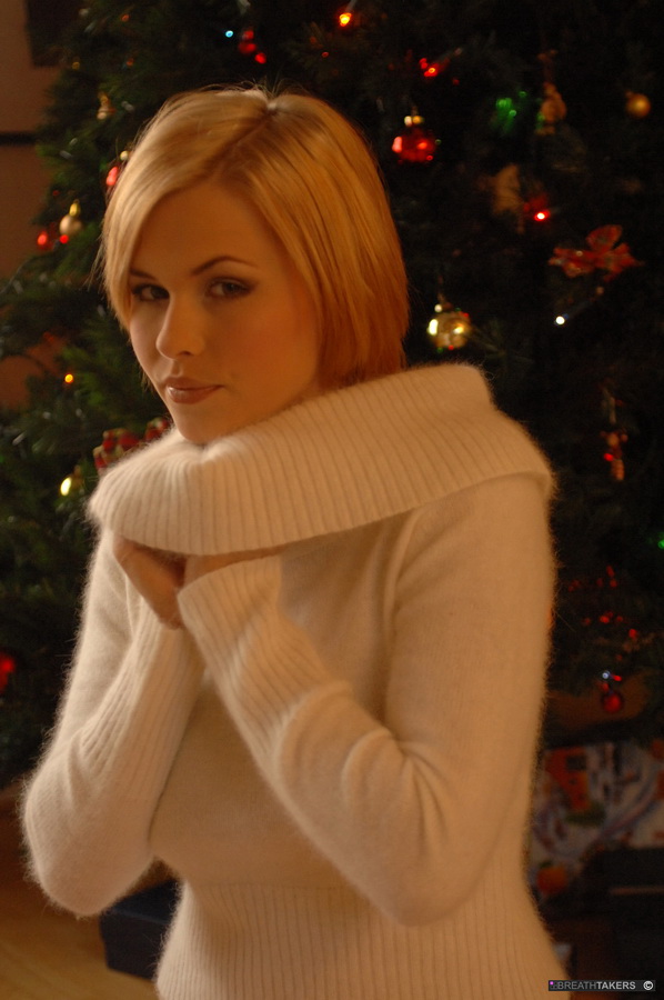 Eva Wyrwal, blonde, strip, Christmas, tree, bauble
