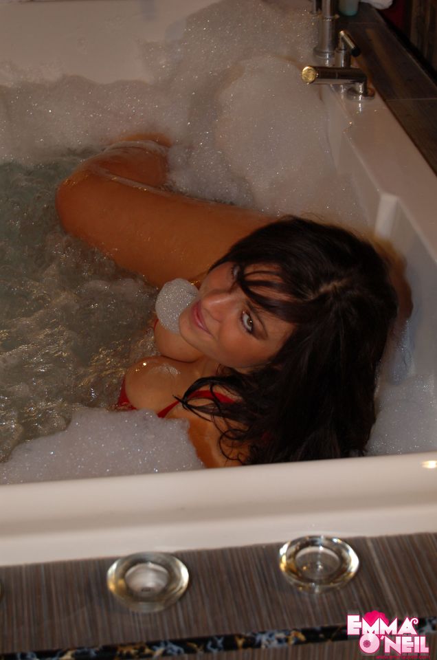 Emma ONeil, brunette, strip, busty, bath, bubbles