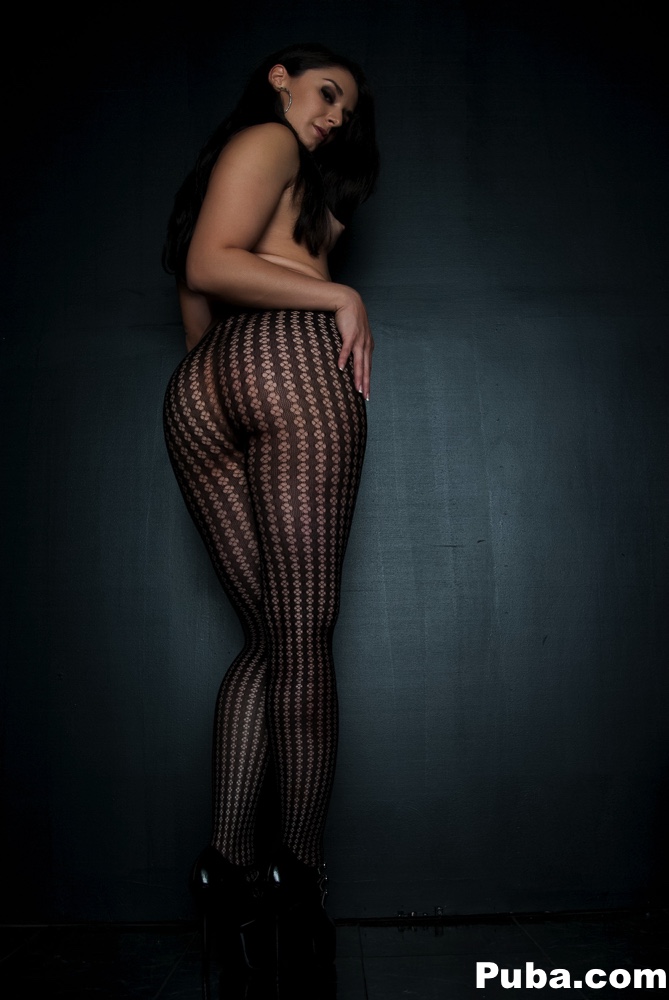 Sheena Ryder, brunette, strip, nude, busty, ass, costume